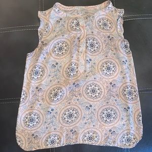 Sleeveless flower print shirt